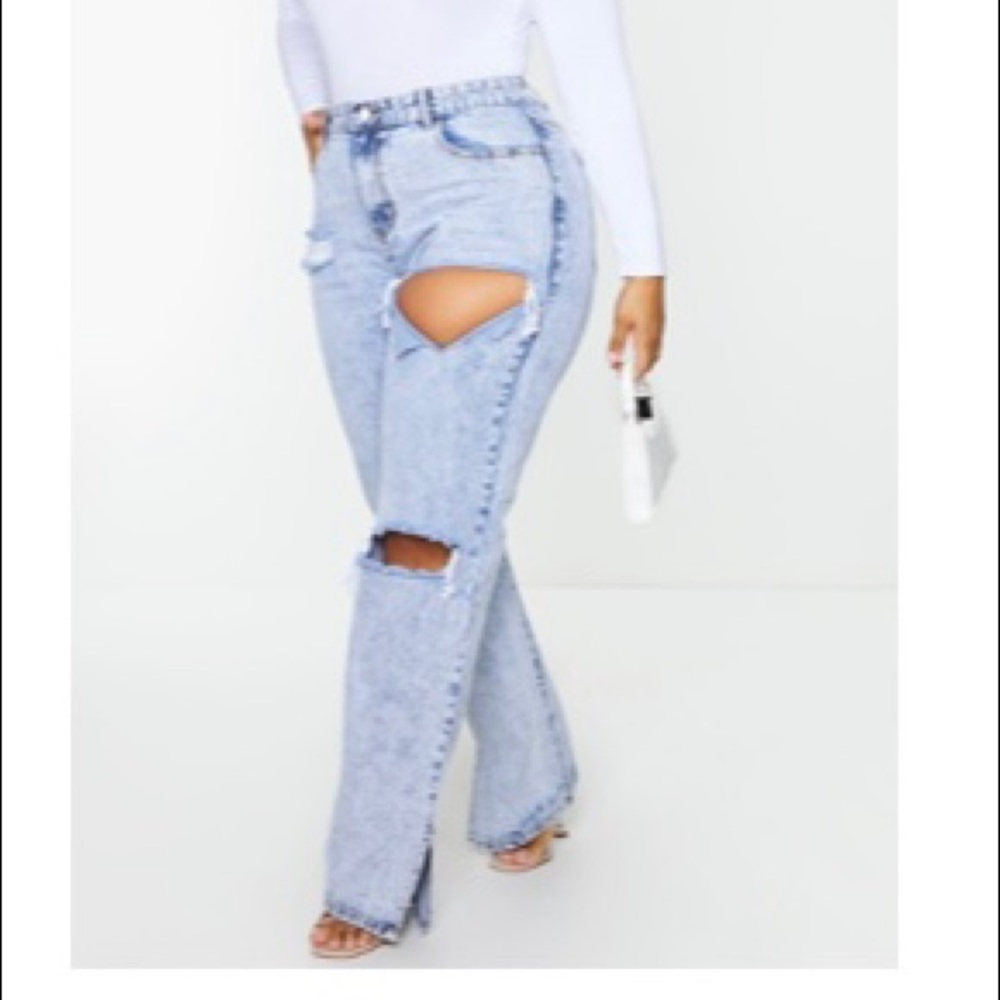 NWT Plus Ice Blue Distressed Split Jeans- UK 24/ US 20
